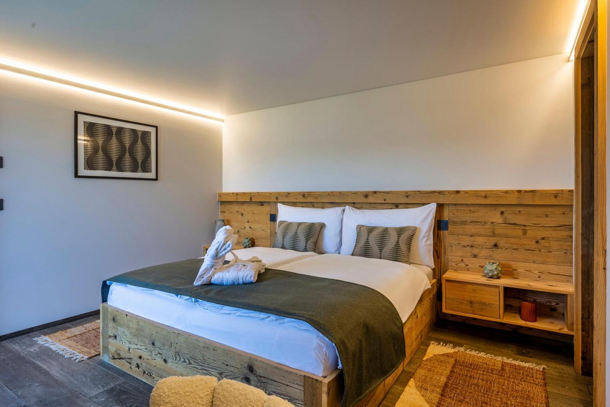 Mad Retreat Hotel Нендаз Екстериор снимка