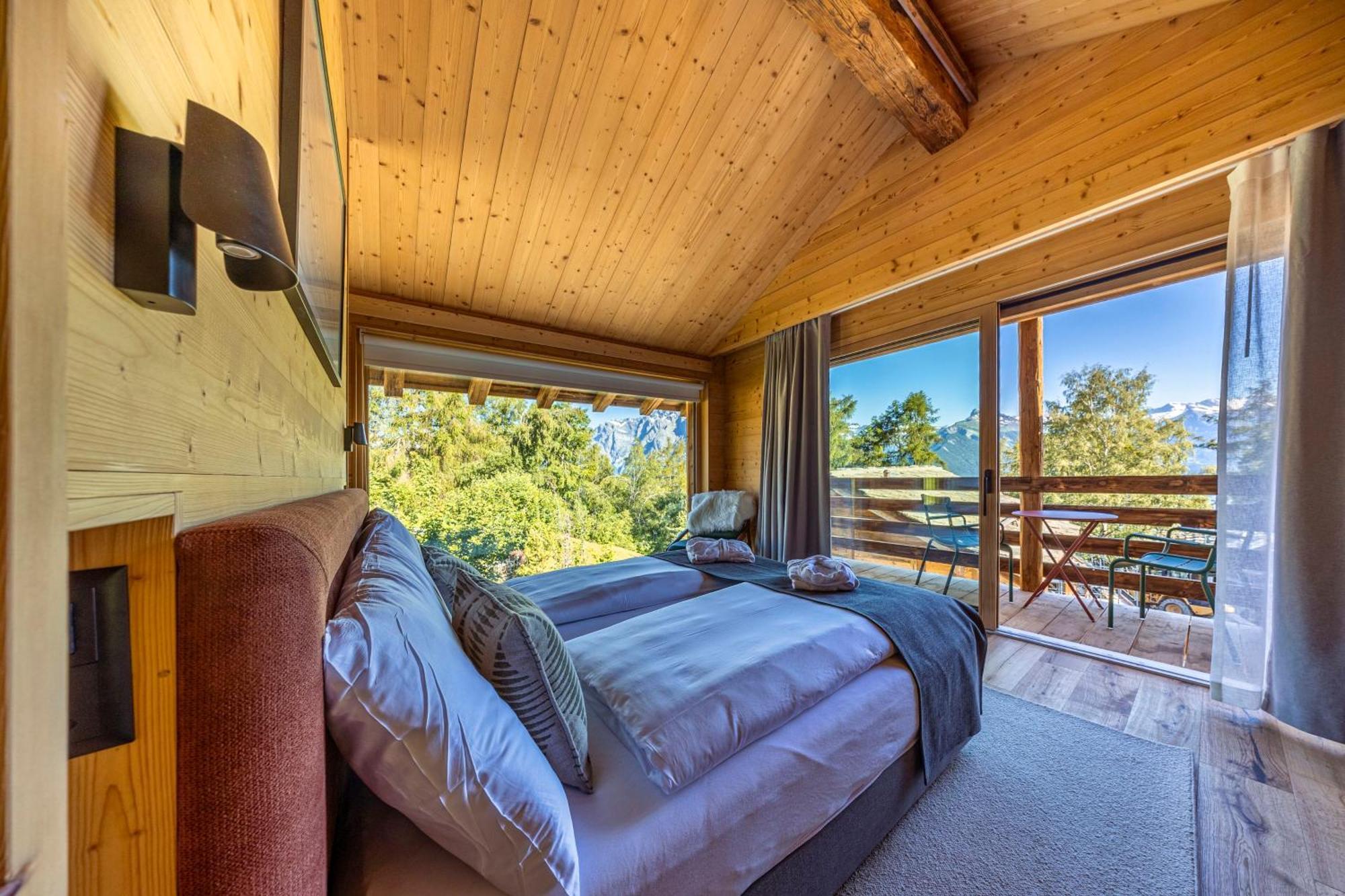 Mad Retreat Hotel Нендаз Екстериор снимка