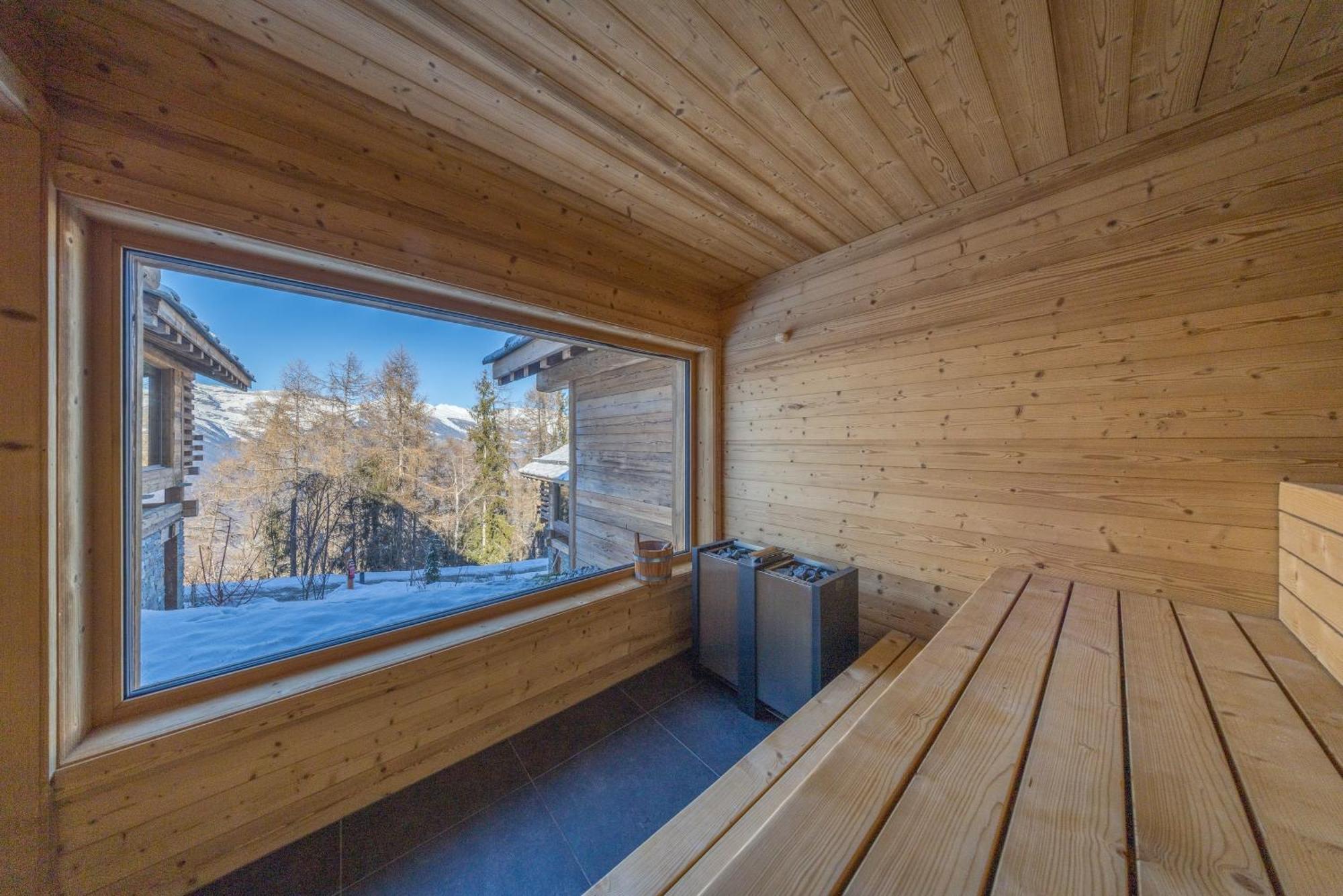 Mad Retreat Hotel Нендаз Екстериор снимка
