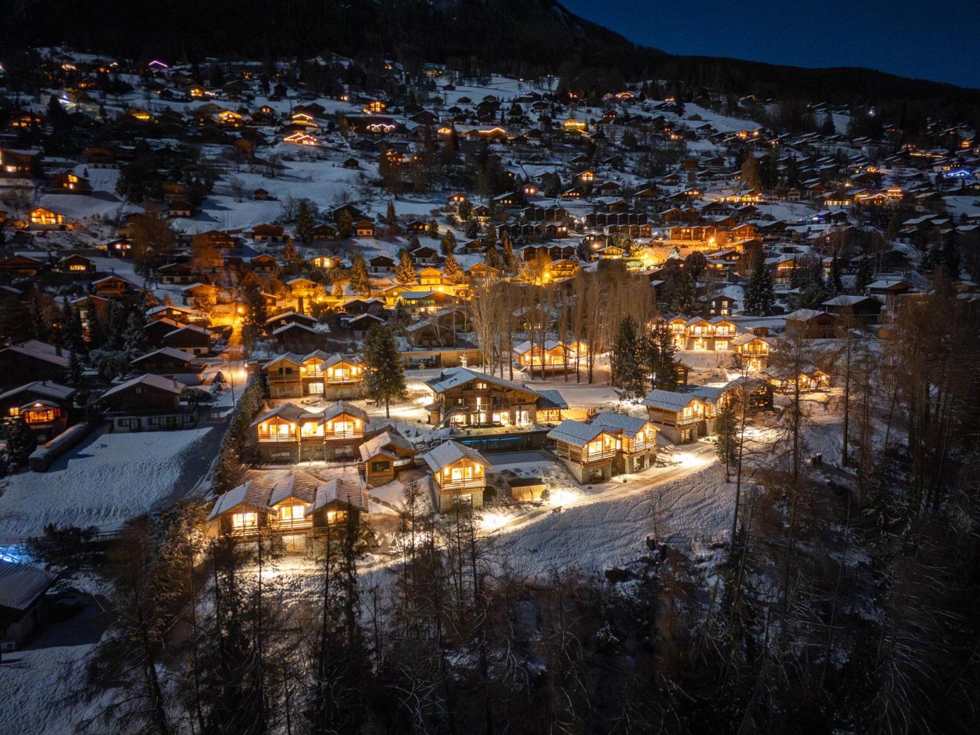 Mad Retreat Hotel Нендаз Екстериор снимка